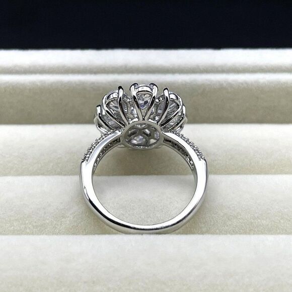 925 Sterling Silver with White Diamond Cubic Zirconia Flower Ring Size 10 - Picture 6 of 11